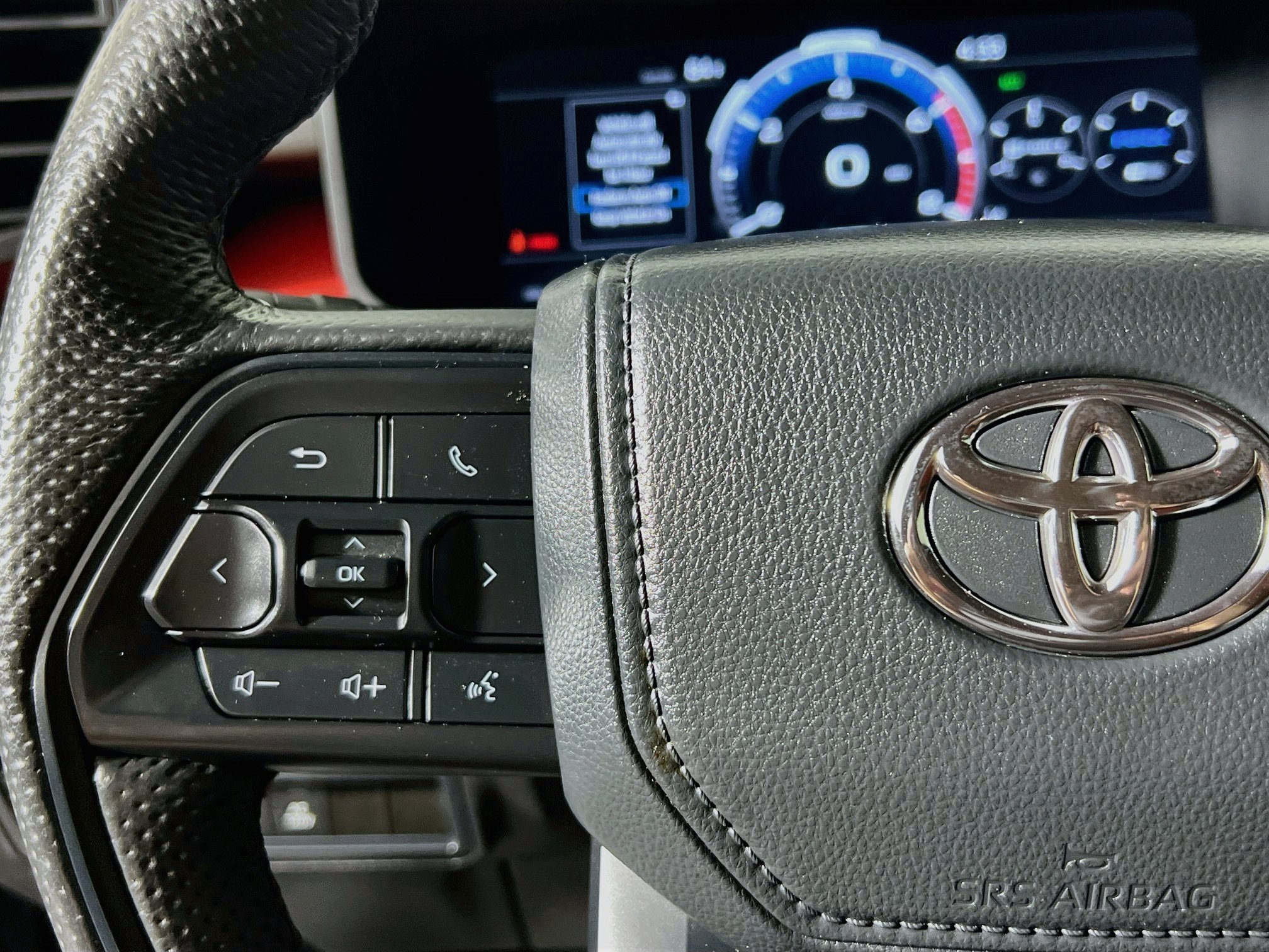 Used 2025 Toyota Sequoia TRD Pro AWD/4WD image 18