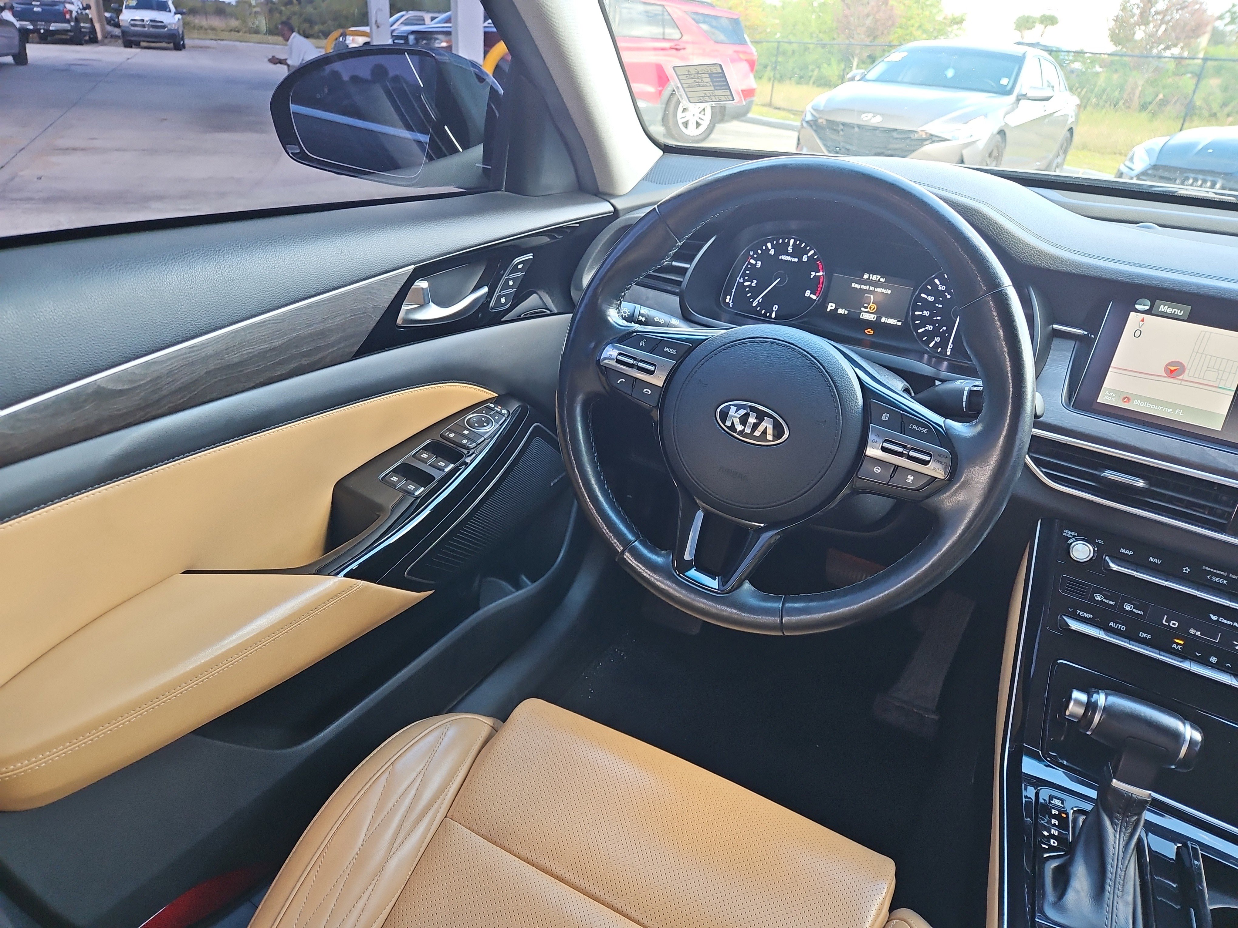 Used 2020 Kia Cadenza Limited image 8