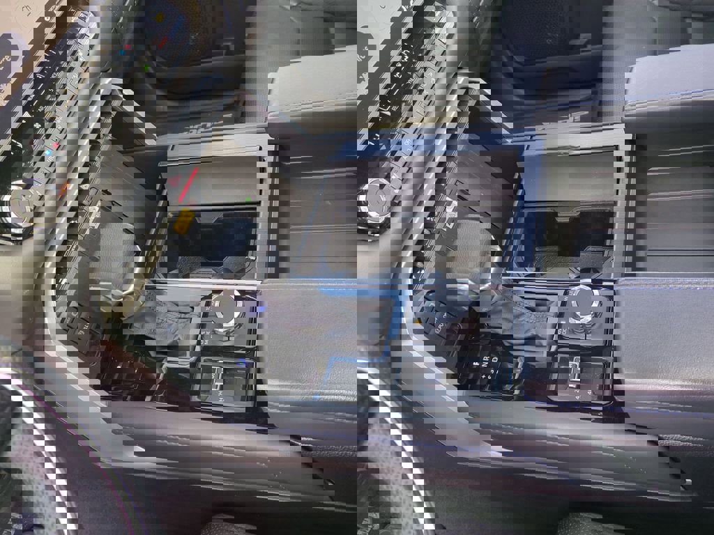 Used 2024 Toyota Sequoia Platinum image 14