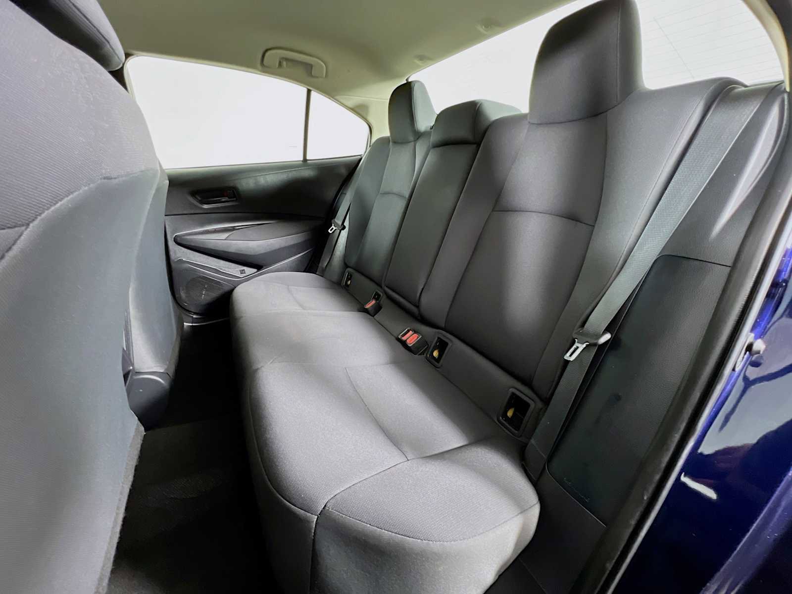 Used 2022 Toyota Corolla LE image 23