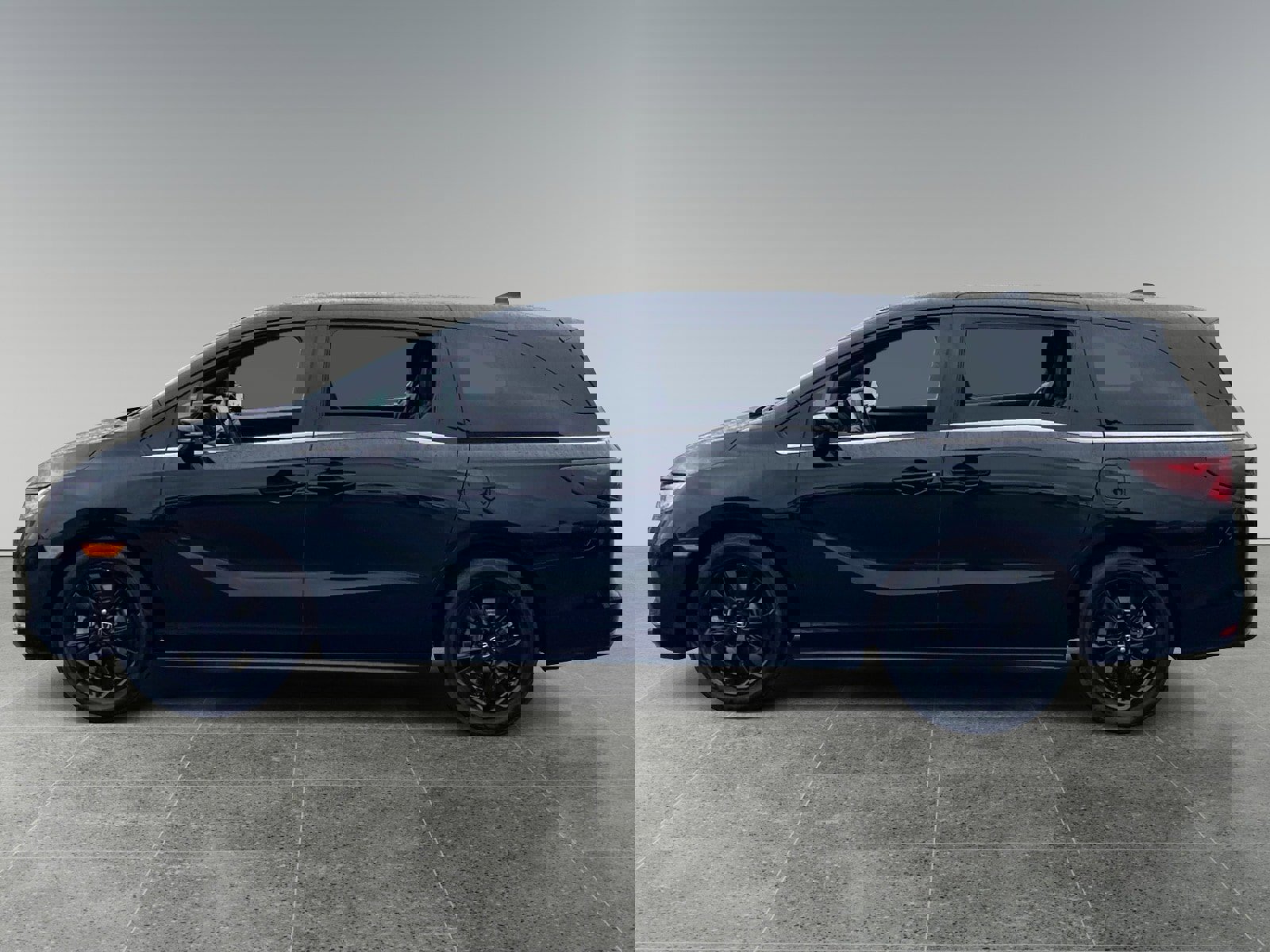 Used 2024 Honda Odyssey Sport image 2