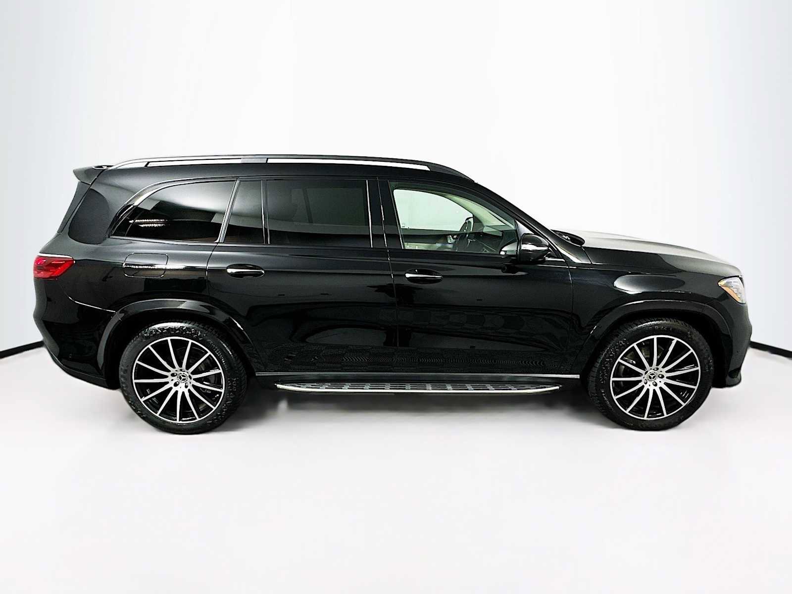 Used 2024 Mercedes-Benz GLS 580 4MATIC image 8