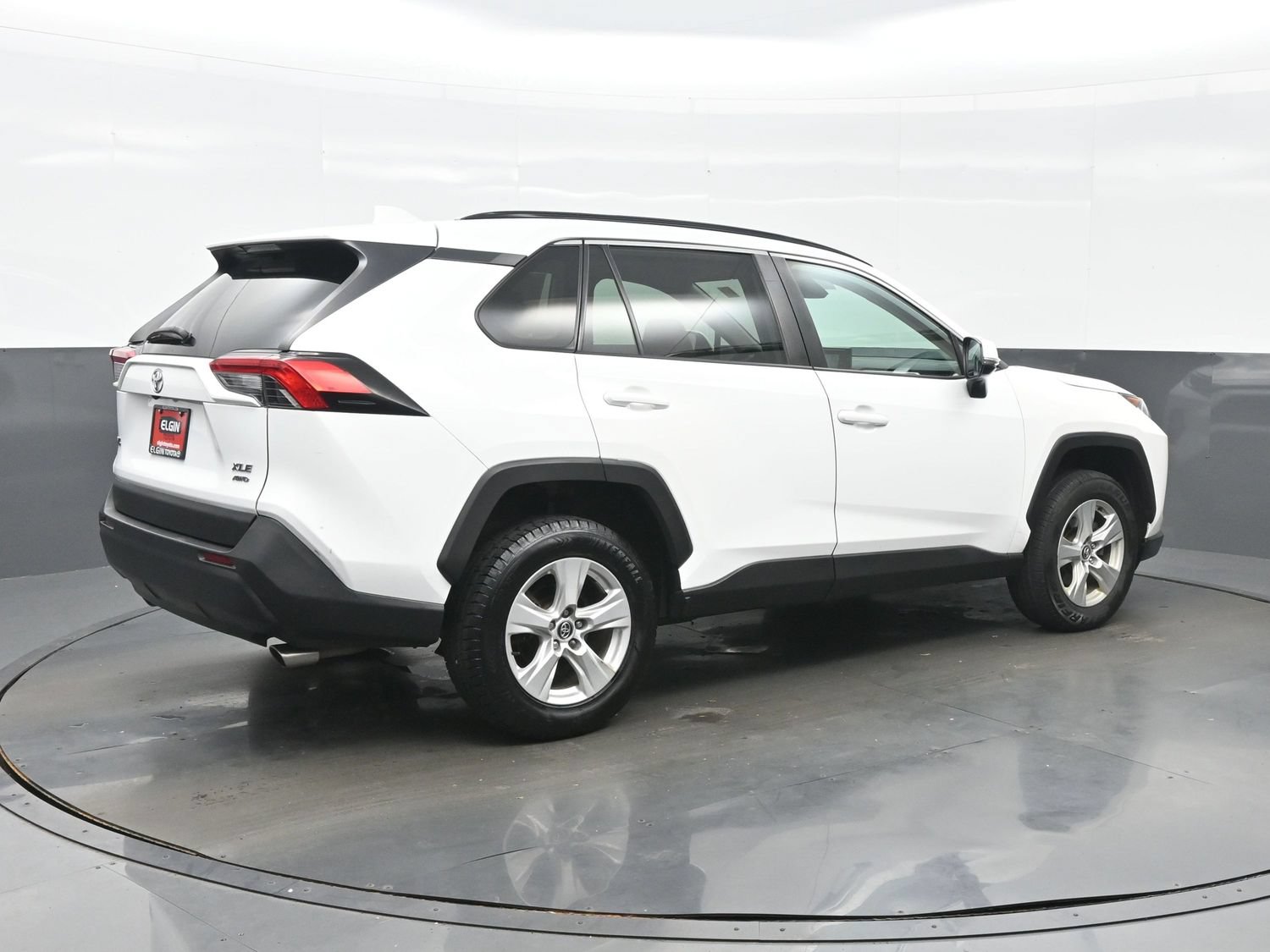 Used 2021 Toyota RAV4 XLE AWD/4WD image 6