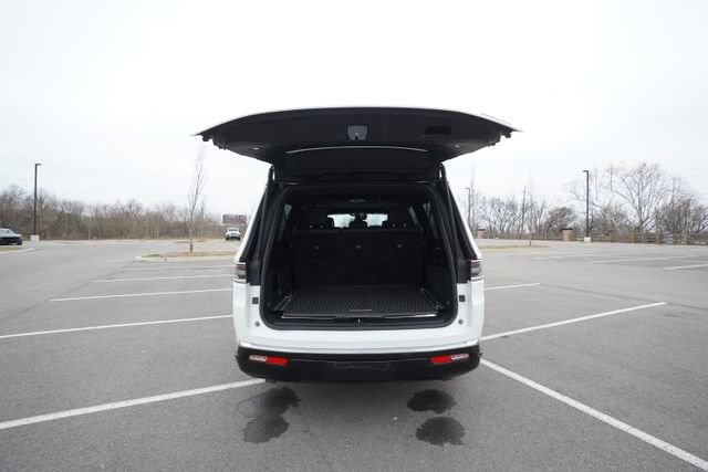 Used 2024 Jeep Grand Wagoneer L Series III image 18