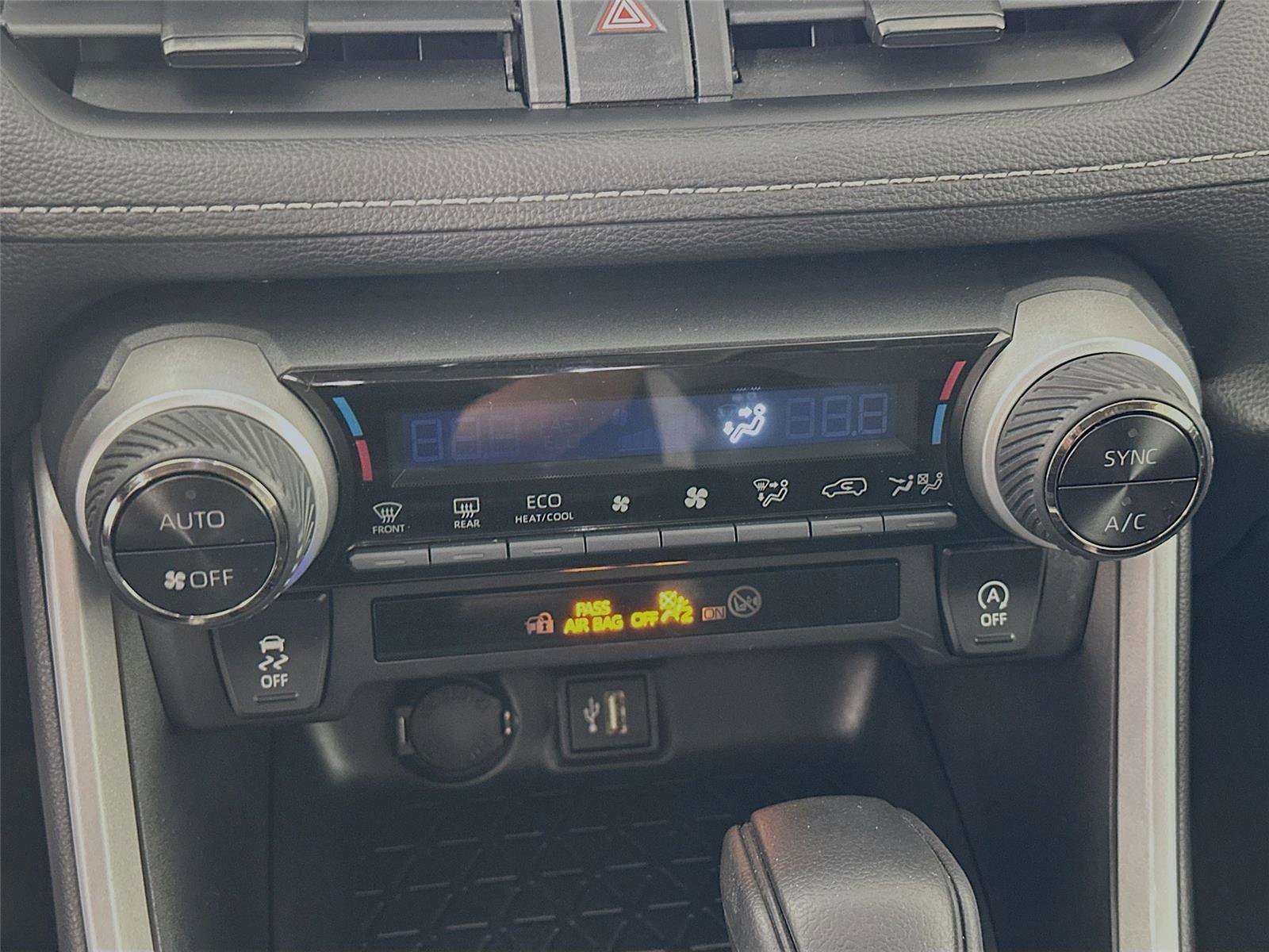 Certified 2025 Toyota RAV4 XLE AWD/4WD image 9