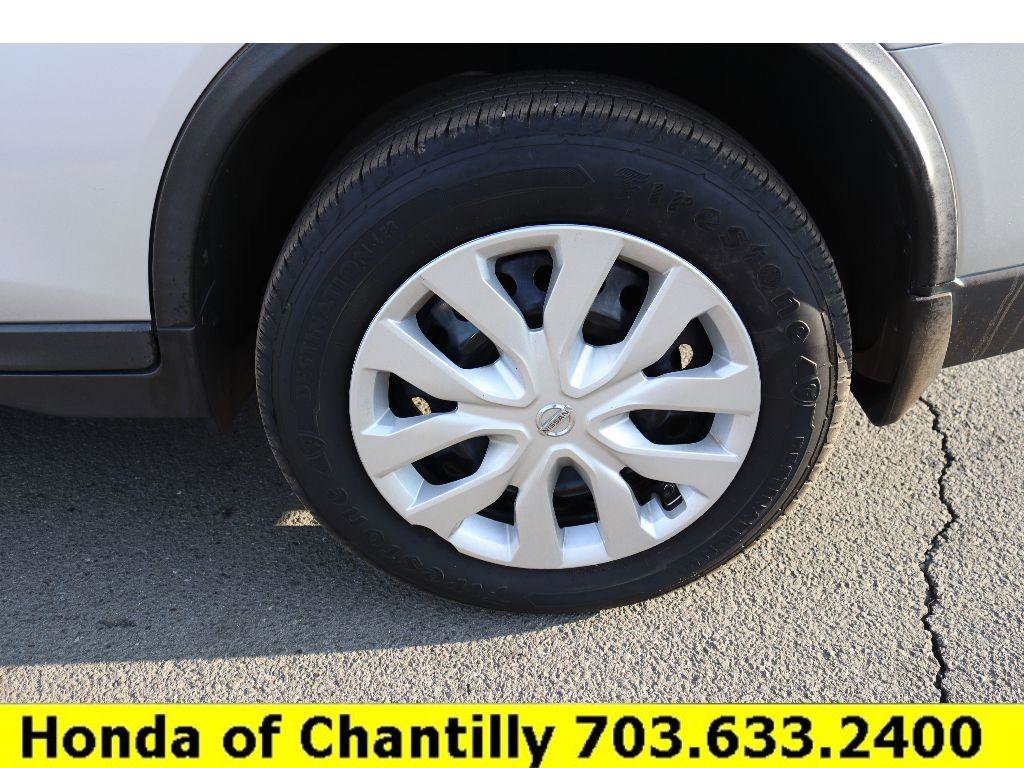 Used 2016 Nissan Rogue S w/ Appearance Package image 27