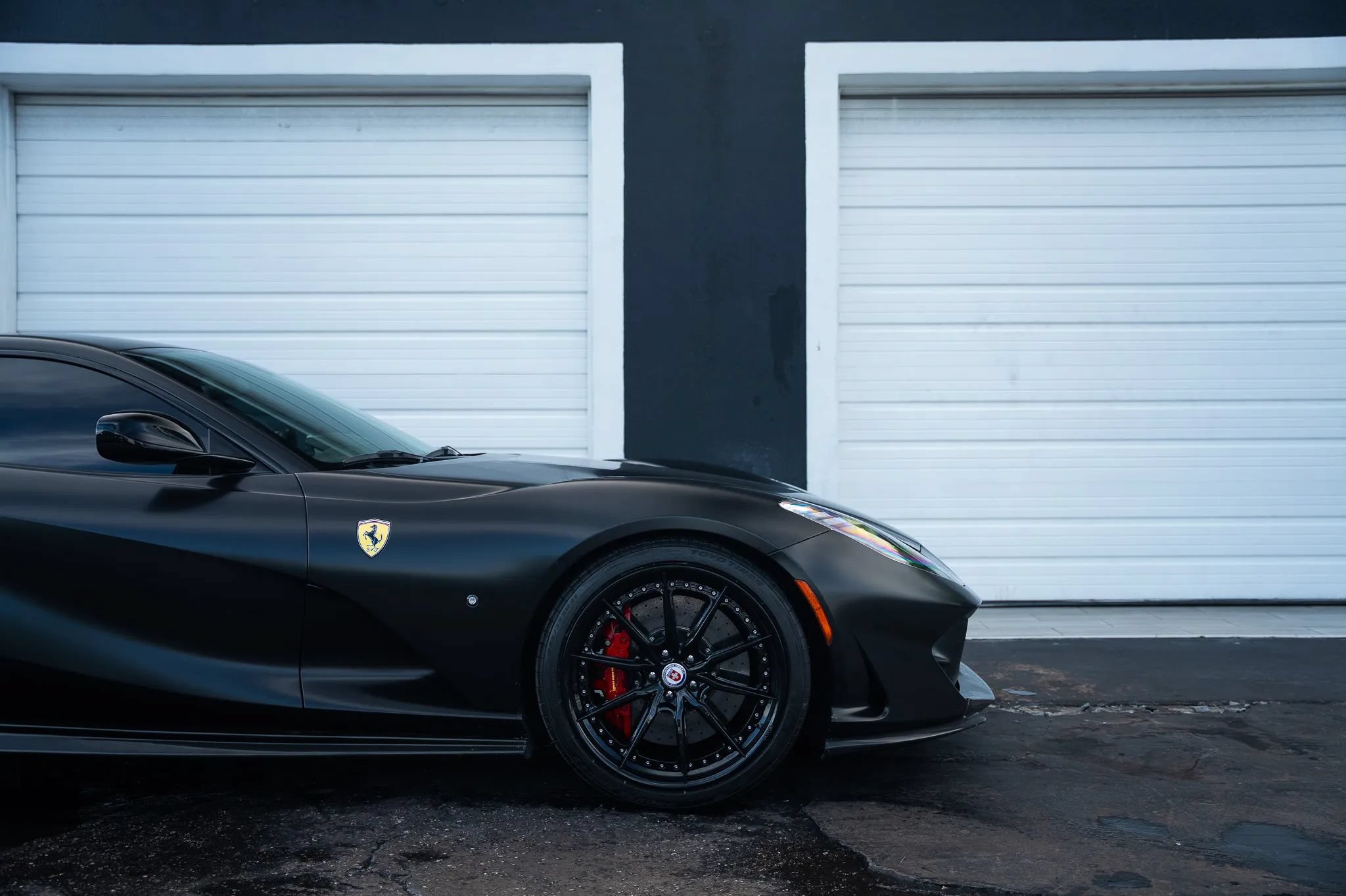Used 2019 Ferrari 812 Superfast RWD image 12