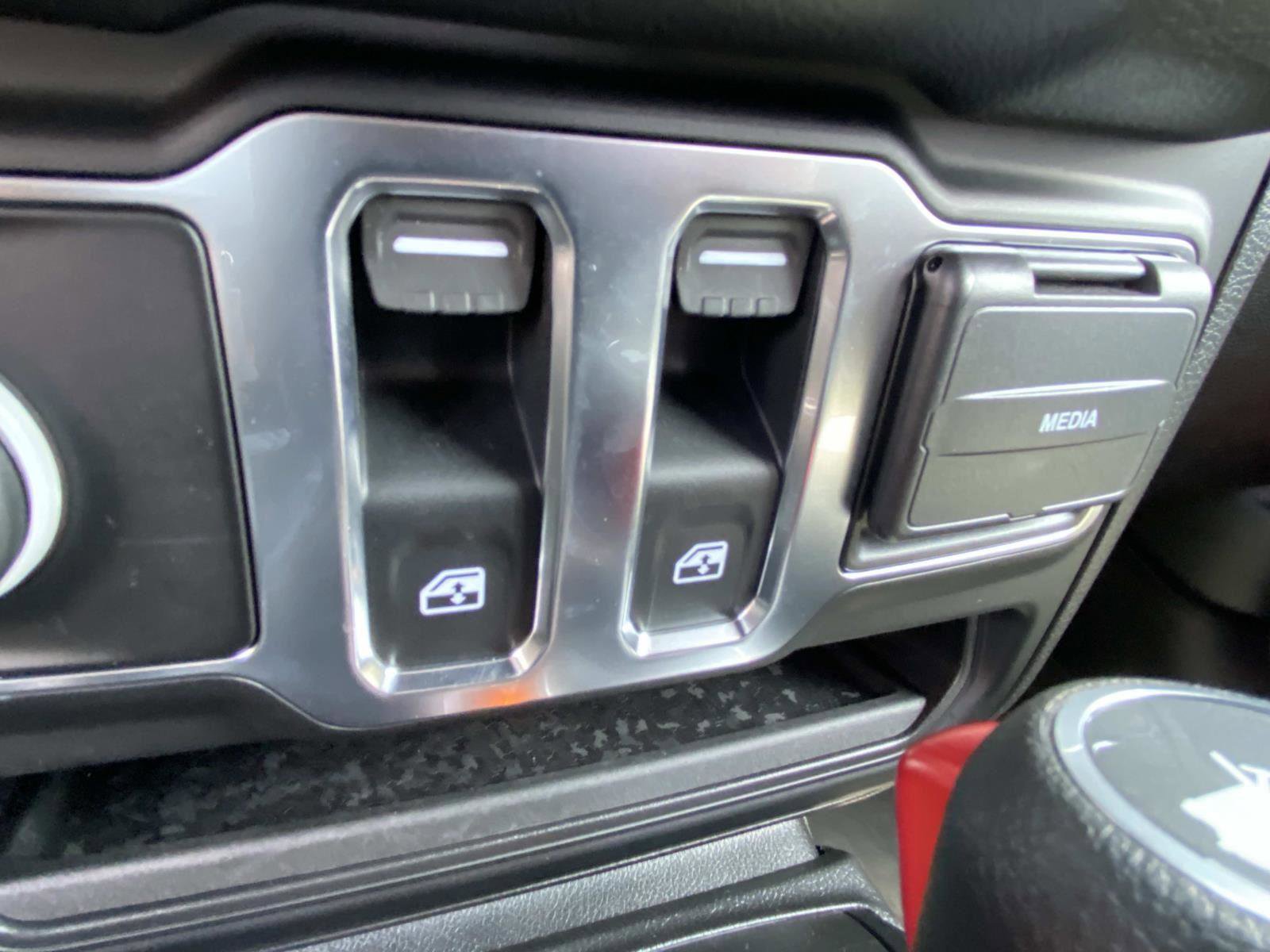 Certified 2025 Jeep Wrangler Sport image 29