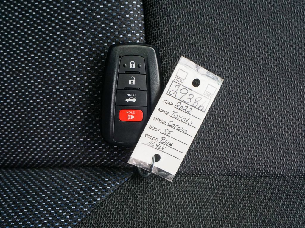 Used 2022 Toyota Corolla SE w/ SE Premium Package image 30