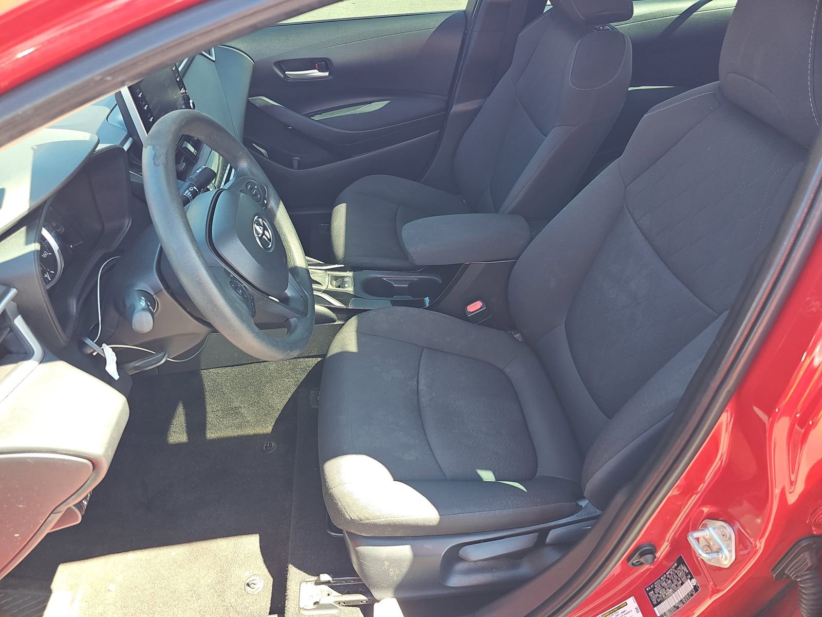 Used 2020 Toyota Corolla LE w/ LE Premium Package image 4