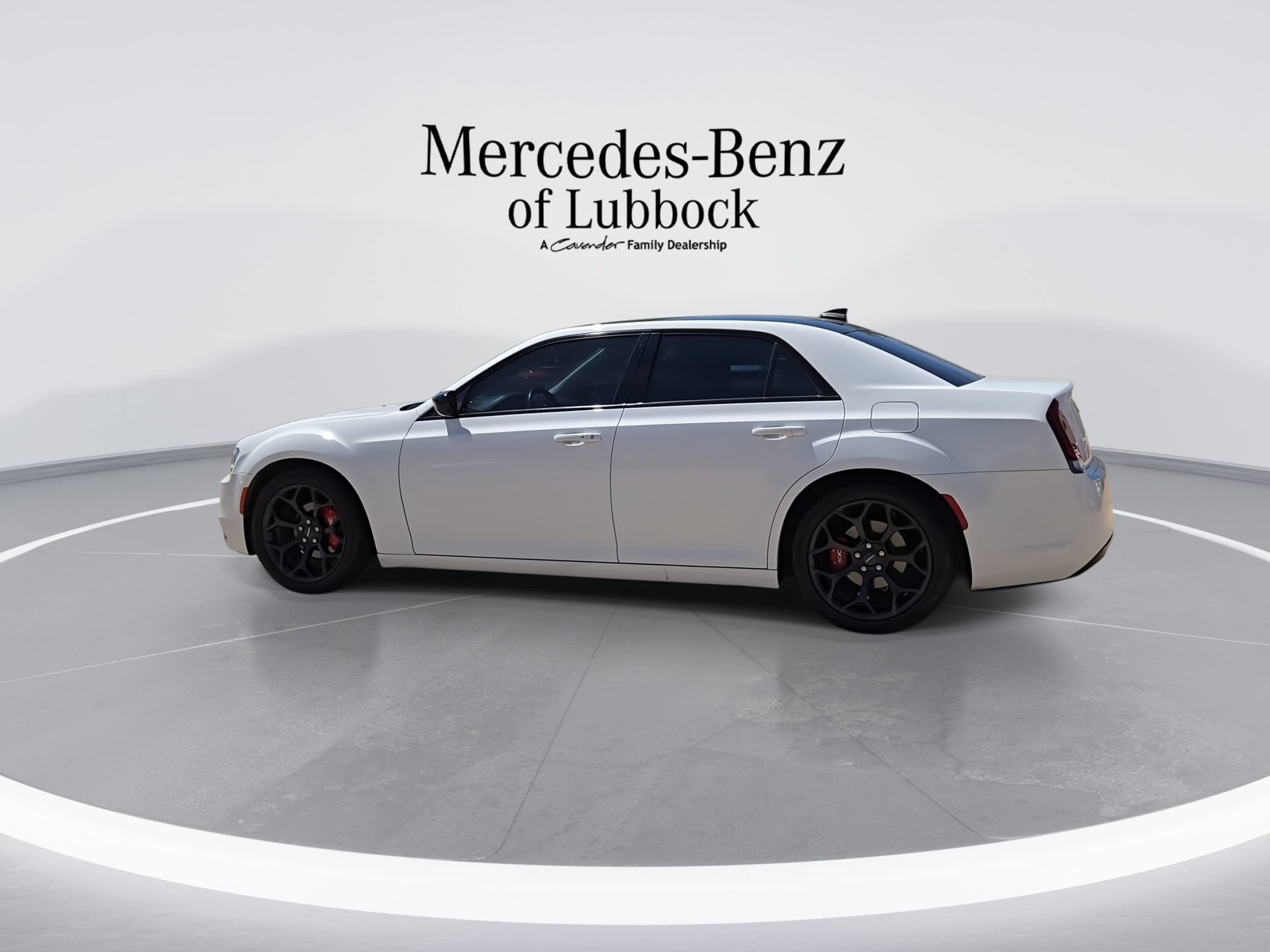 Used 2019 Chrysler 300 Touring w/ Sport Appearance Package RWD image 6
