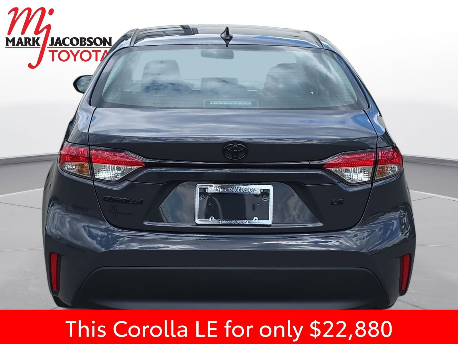 Used 2025 Toyota Corolla LE w/ LE Premium Package image 11