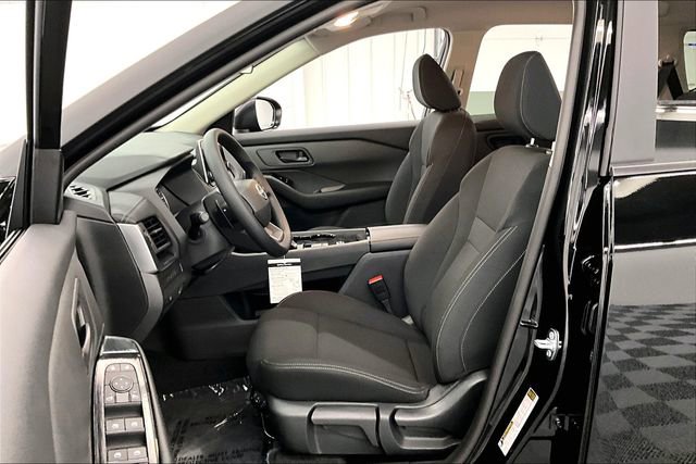 New 2025 Nissan Rogue S image 10