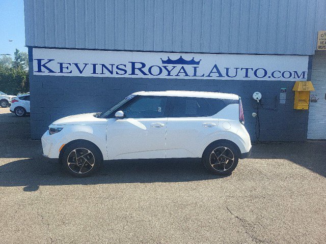 Used 2023 Kia Soul EX FWD image 1