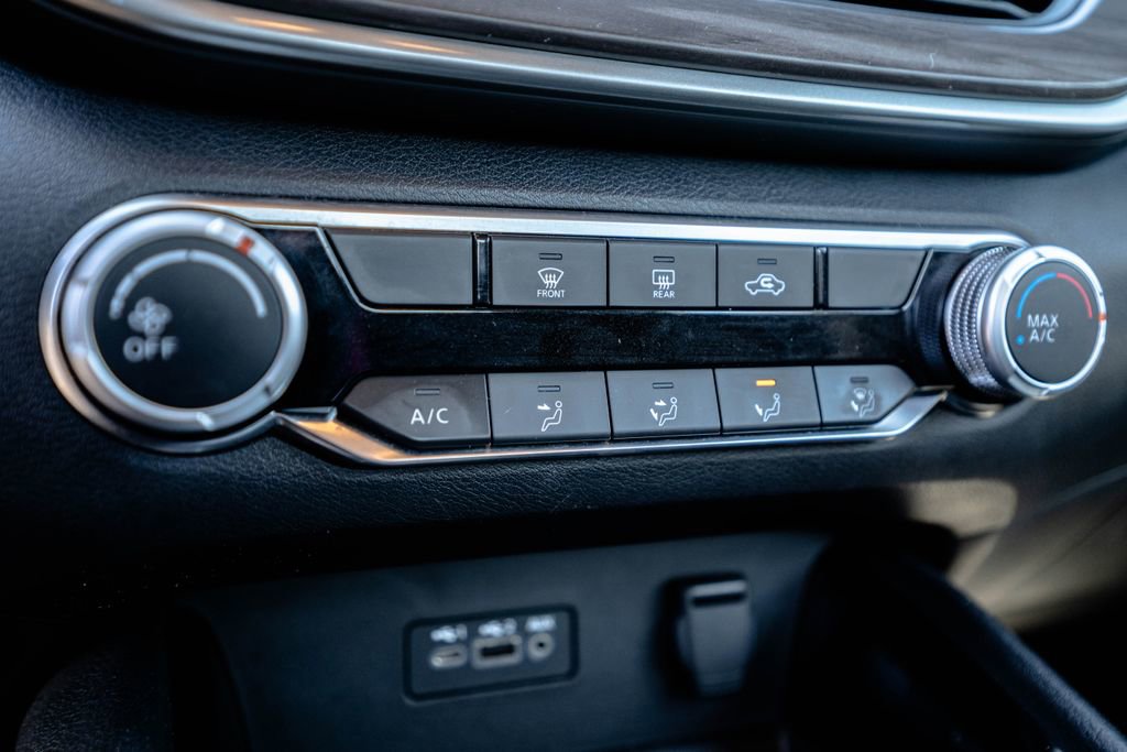 Used 2024 Nissan Altima 2.5 SV FWD image 24