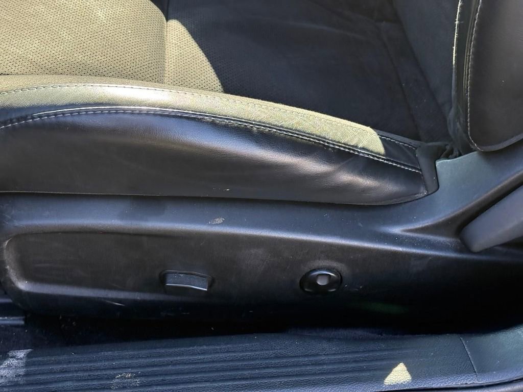 Used 2017 Dodge Challenger GT w/ Driver Convenience Group image 10