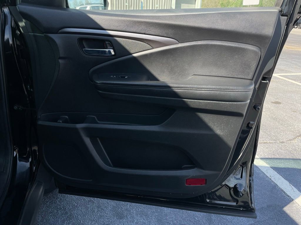 Used 2022 Honda Pilot Sport image 28