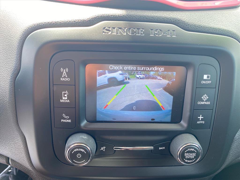 Used 2017 Jeep Renegade Latitude w/ Popular Equipment Group AWD/4WD image 16