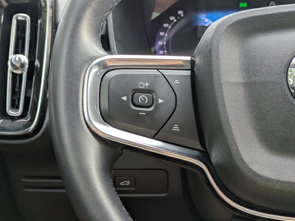 Certified 2023 Volvo XC40 B5 Ultimate w/ Climate Package AWD/4WD image 27