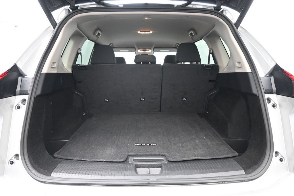 Used 2025 Nissan Rogue SV AWD/4WD image 25