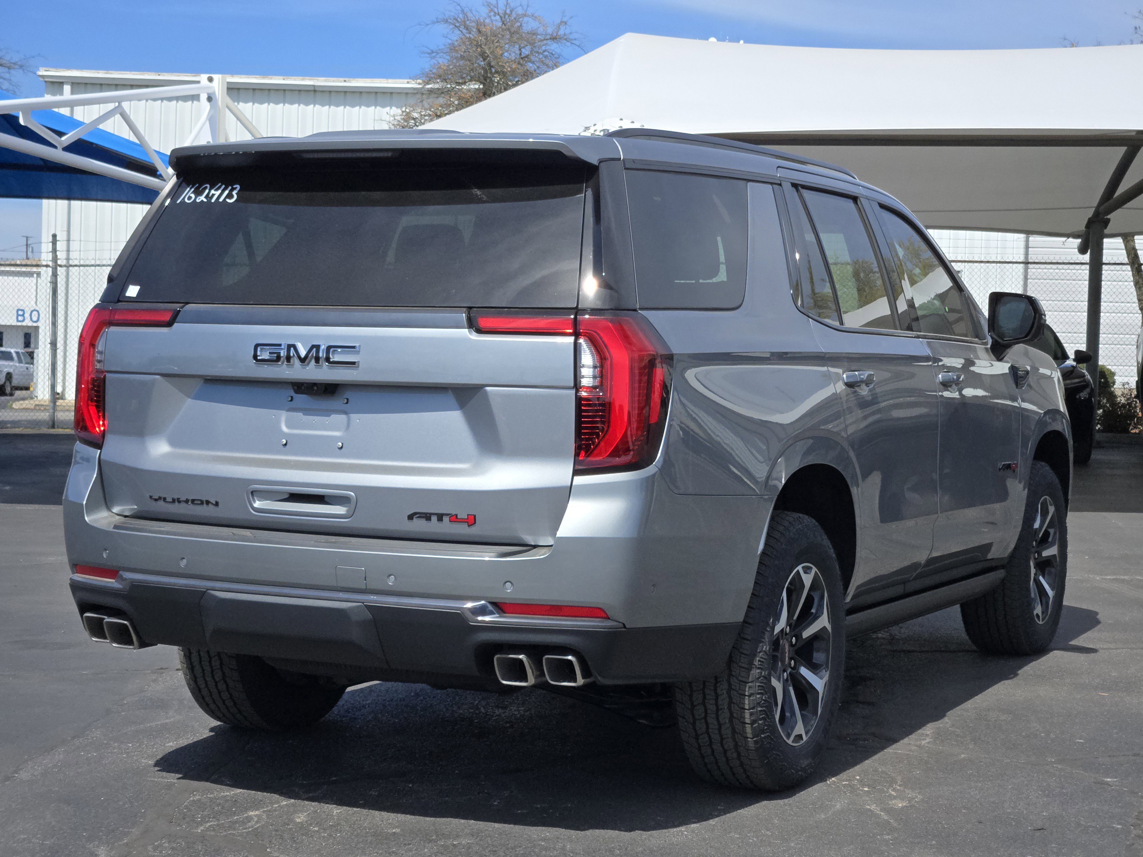 New 2026 GMC Yukon AT4 w/ AT4 Premium Package image 4