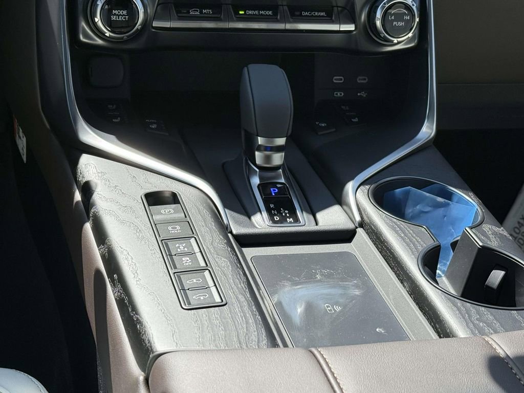 New 2026 Lexus LX 700h Luxury AWD/4WD image 15