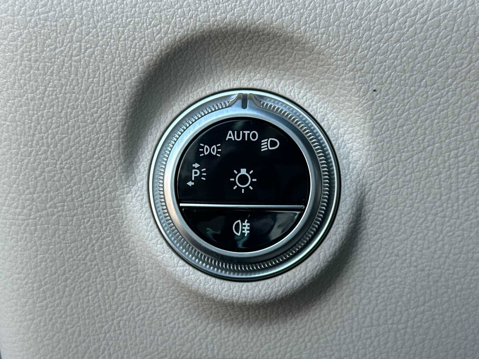 Certified 2025 Mercedes-Benz C 300 C 300 4D Sedan image 32