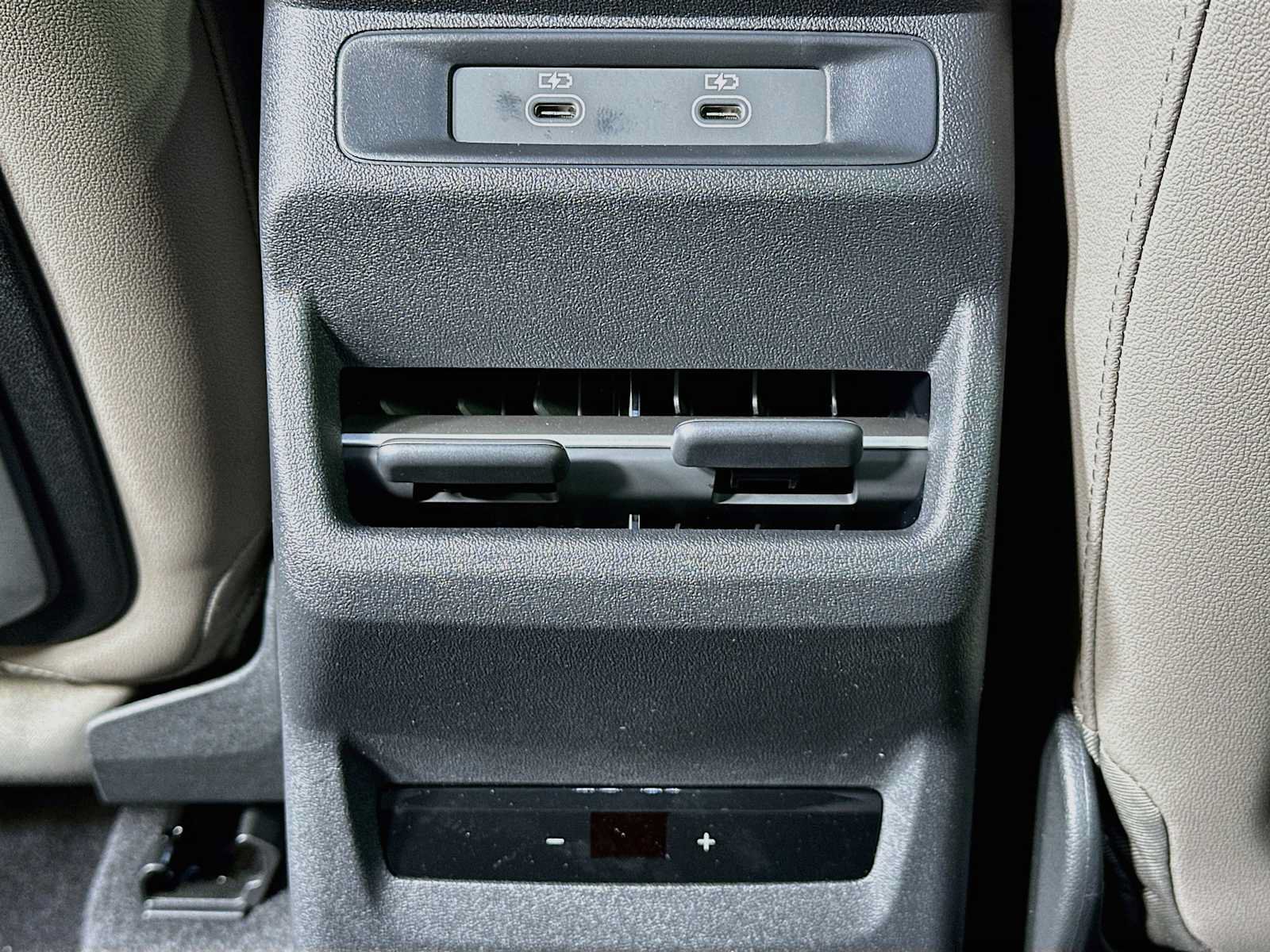 New 2026 Audi Q3 quattro 2.0T AWD/4WD image 24