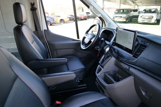 Used 2025 Ford Transit 250 148 Medium Roof Extended AWD image 29