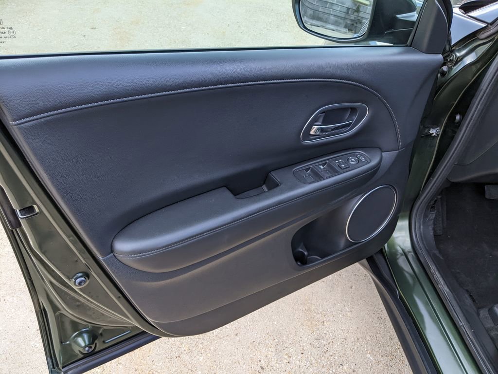 Used 2016 Honda HR-V EX-L image 9