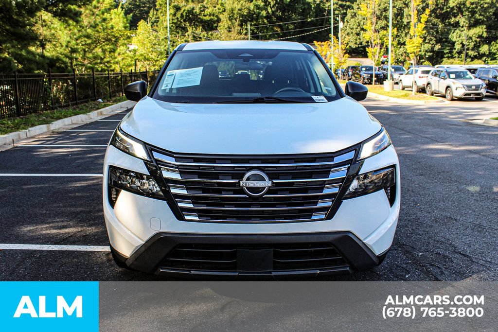 Used 2024 Nissan Rogue S FWD image 9