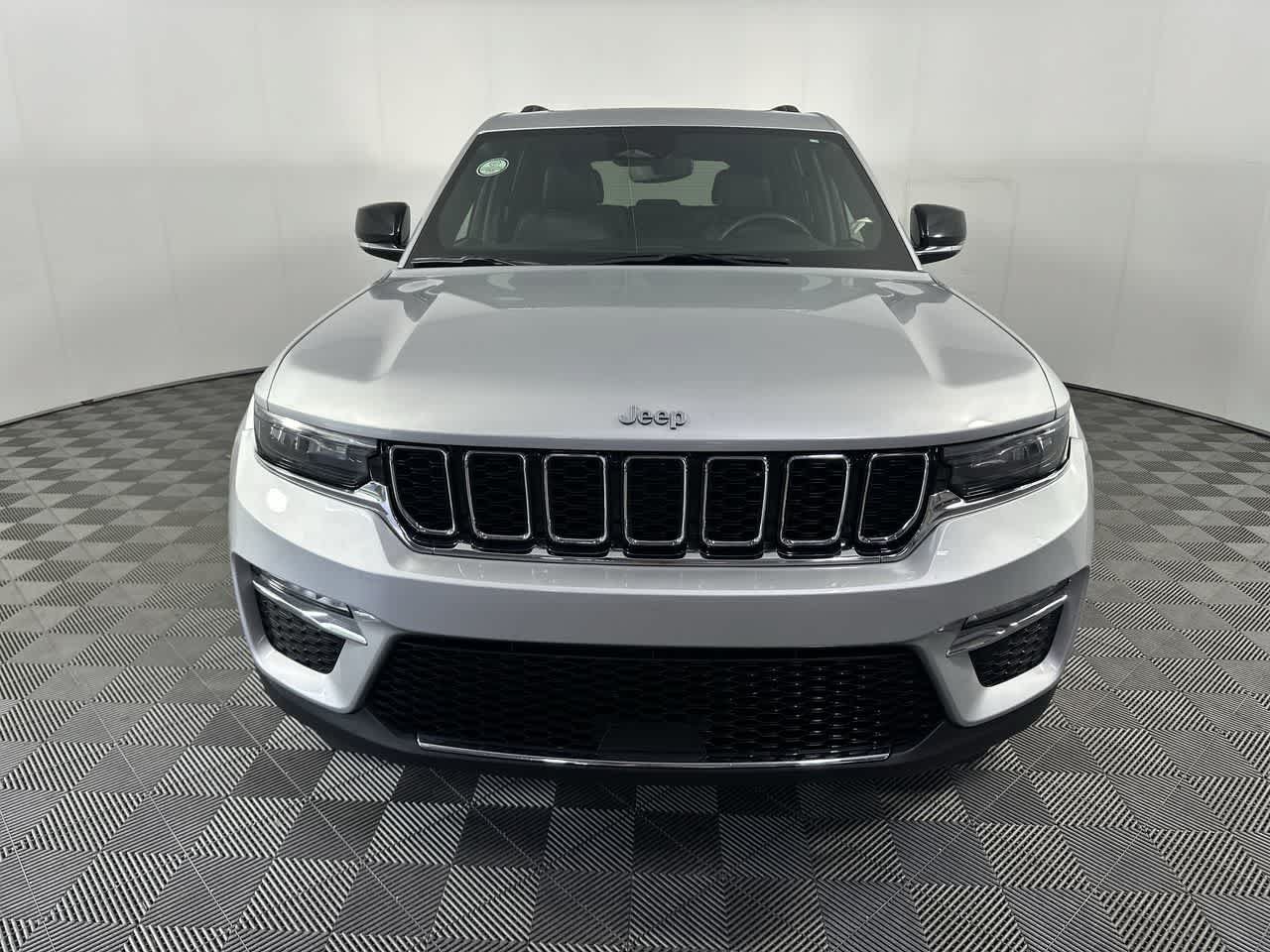 Used 2024 Jeep Grand Cherokee Limited 4xe AWD/4WD image 13