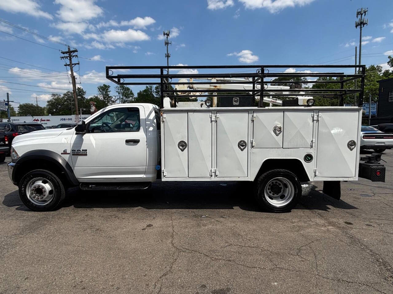 Used 2017 RAM 5500 Tradesman w/ Power & Remote Entry Group AWD/4WD image 5