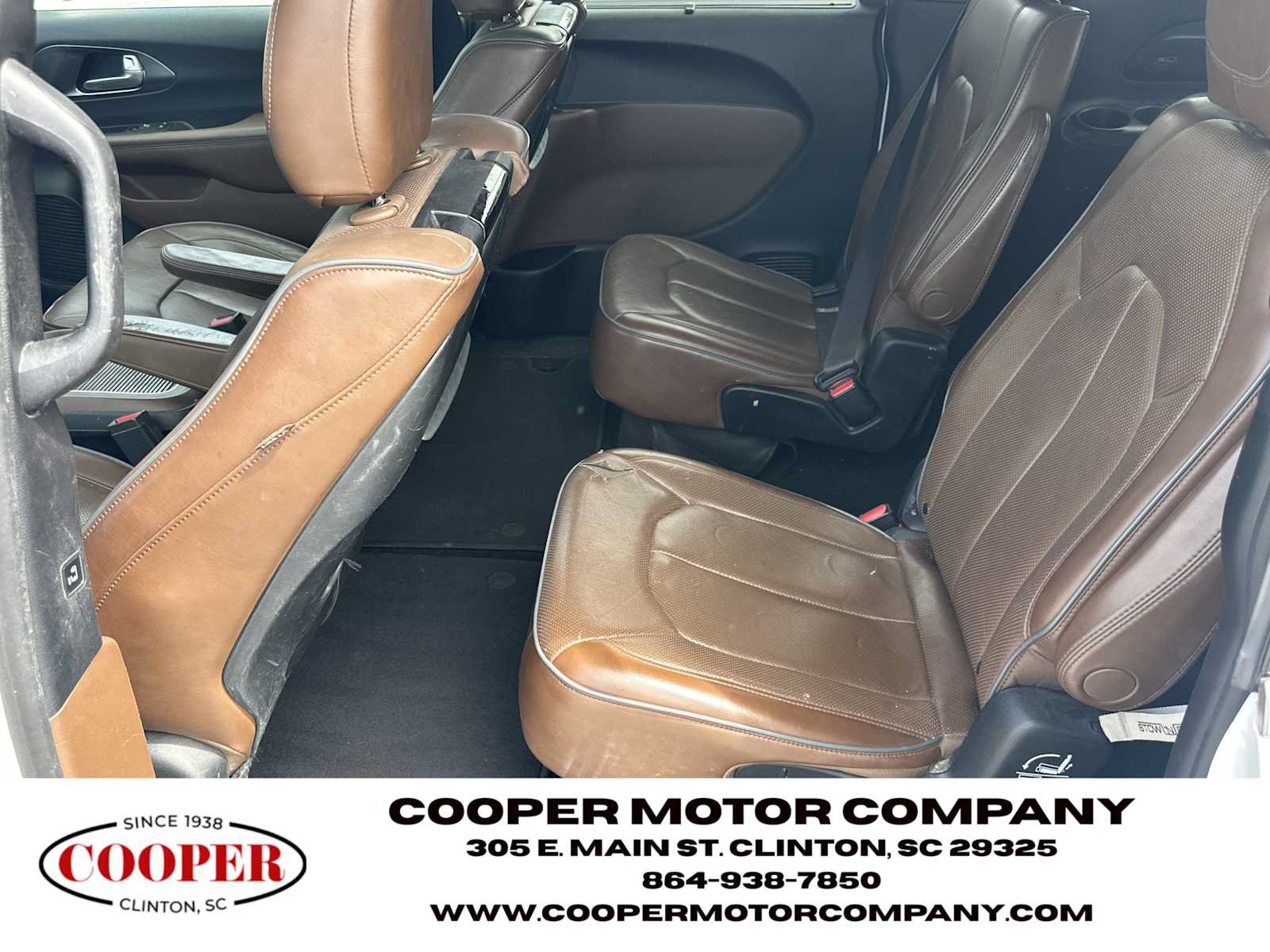 Used 2017 Chrysler Pacifica Limited w/ UConnect Theater Package FWD image 19