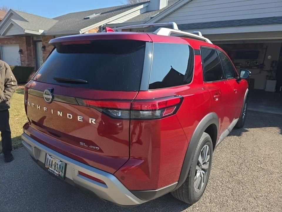 Certified 2023 Nissan Pathfinder SL image 8