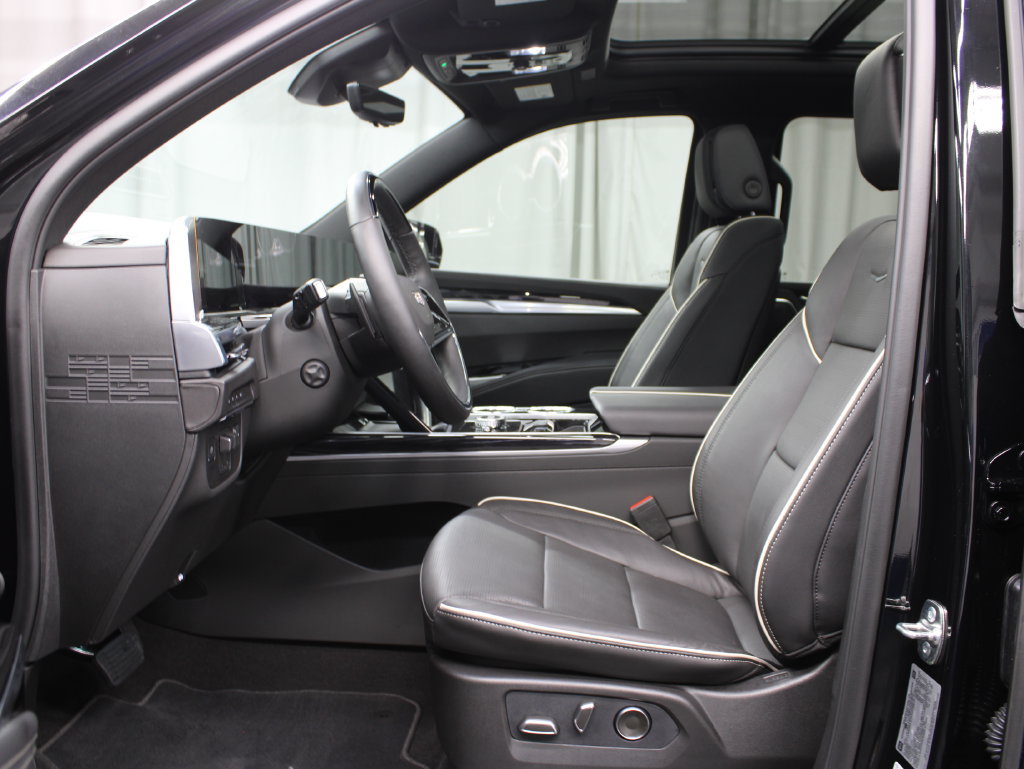 Used 2026 Cadillac Escalade ESV Sport AWD/4WD image 15