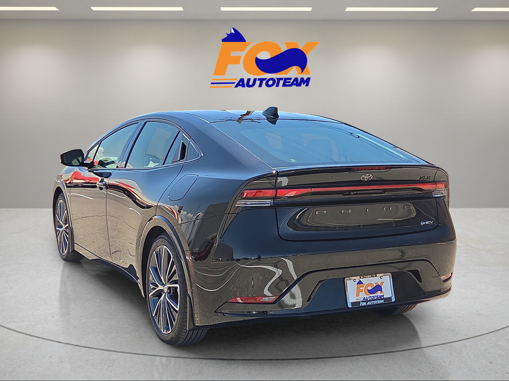 New 2027 Toyota Prius XLE FWD image 3