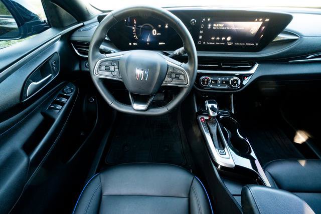 Used 2024 Buick Envista Sport Touring w/ Convenience I Package image 13