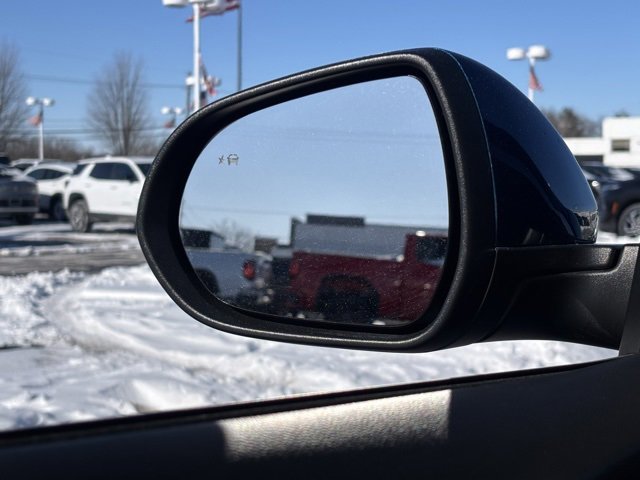 Used 2020 Buick Encore GX Select image 31