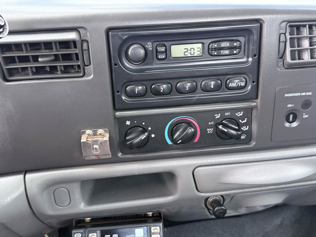 Used 2004 Ford F350 XLT RWD image 16