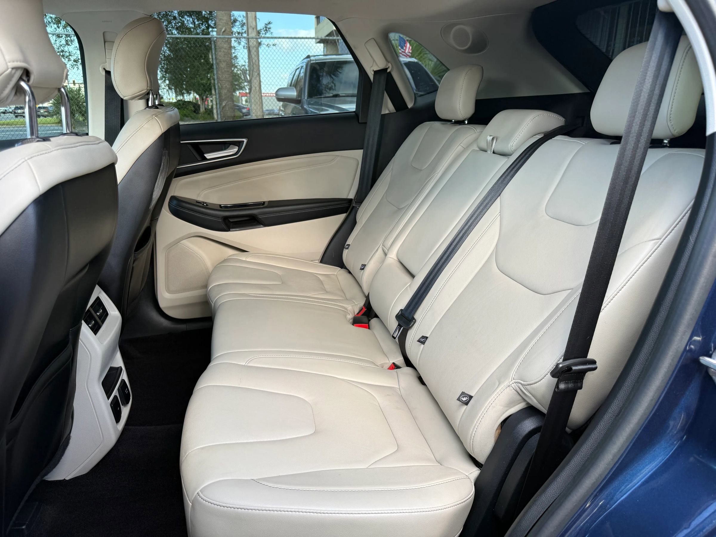 Used 2017 Ford Edge Titanium w/ Technology Package AWD/4WD image 15