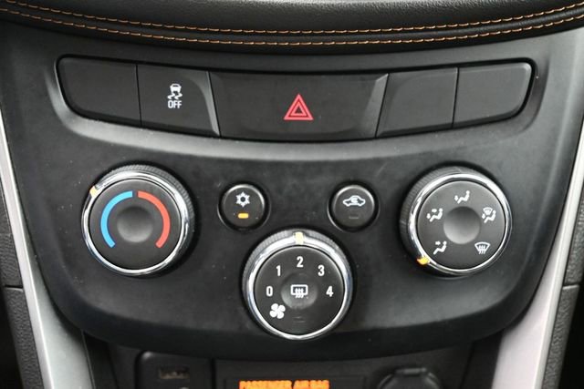 Used 2019 Chevrolet Trax LT w/ Driver Confidence Package AWD/4WD image 23