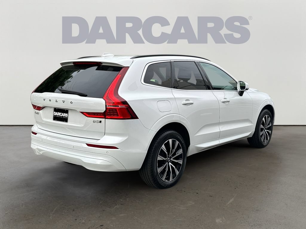 Used 2023 Volvo XC60 B5 Core w/ Climate Package AWD/4WD image 4