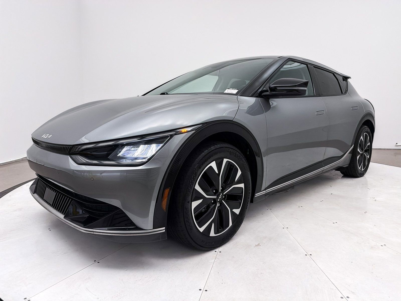 Used 2022 Kia EV6 Wind image 14