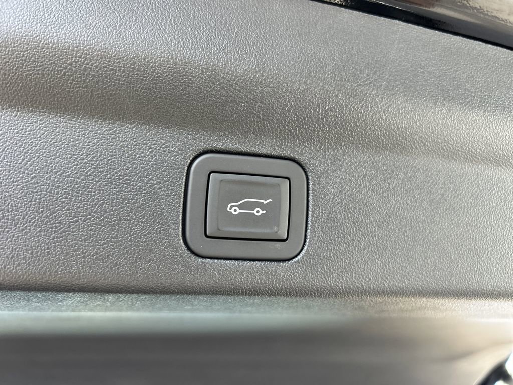 New 2026 Cadillac Escalade IQ Luxury 1 image 11