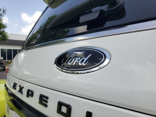 Used 2023 Ford Expedition Limited RWD image 6