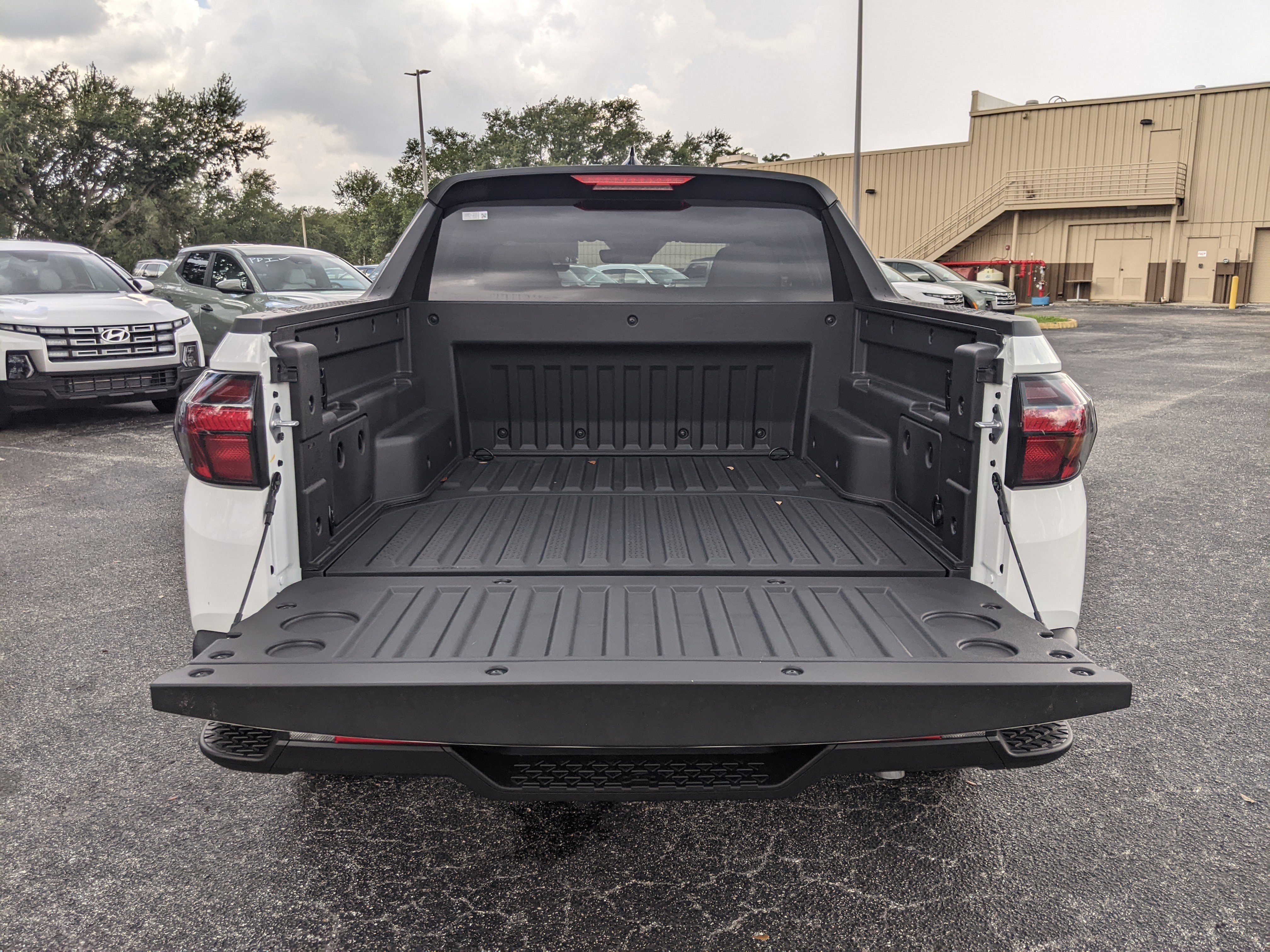 New 2025 Hyundai Santa Cruz SE image 12