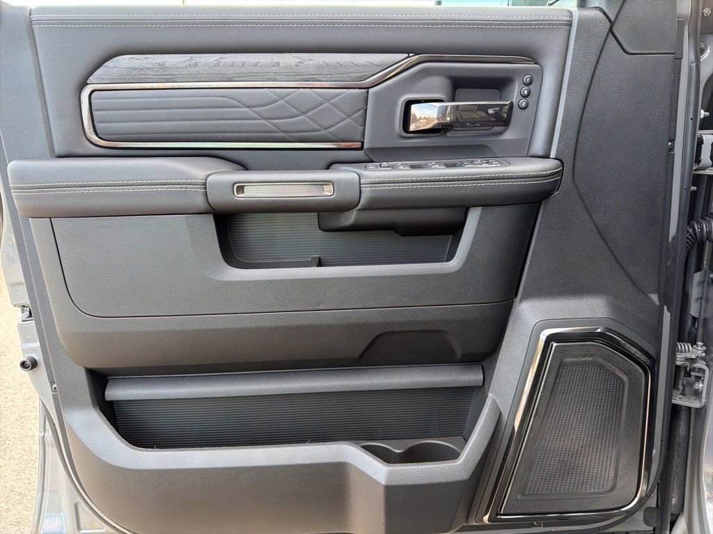 New 2026 RAM 2500 Limited image 32
