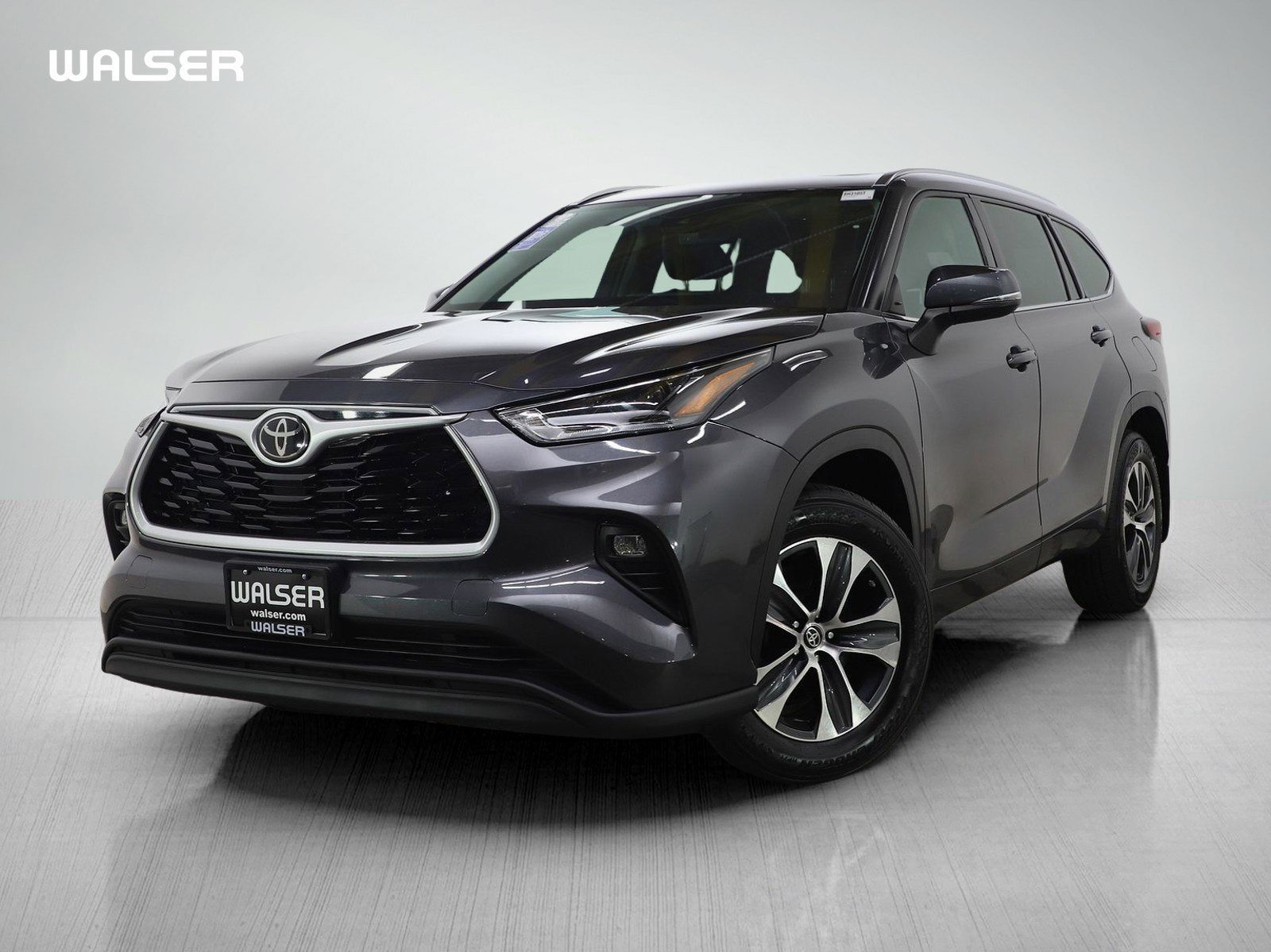 Used 2021 Toyota Highlander XLE
