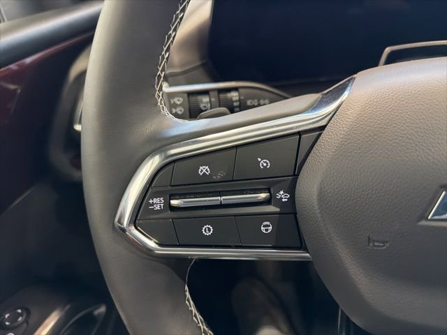 Used 2025 Chevrolet Traverse Z71 w/ Enhanced Driving Package image 32